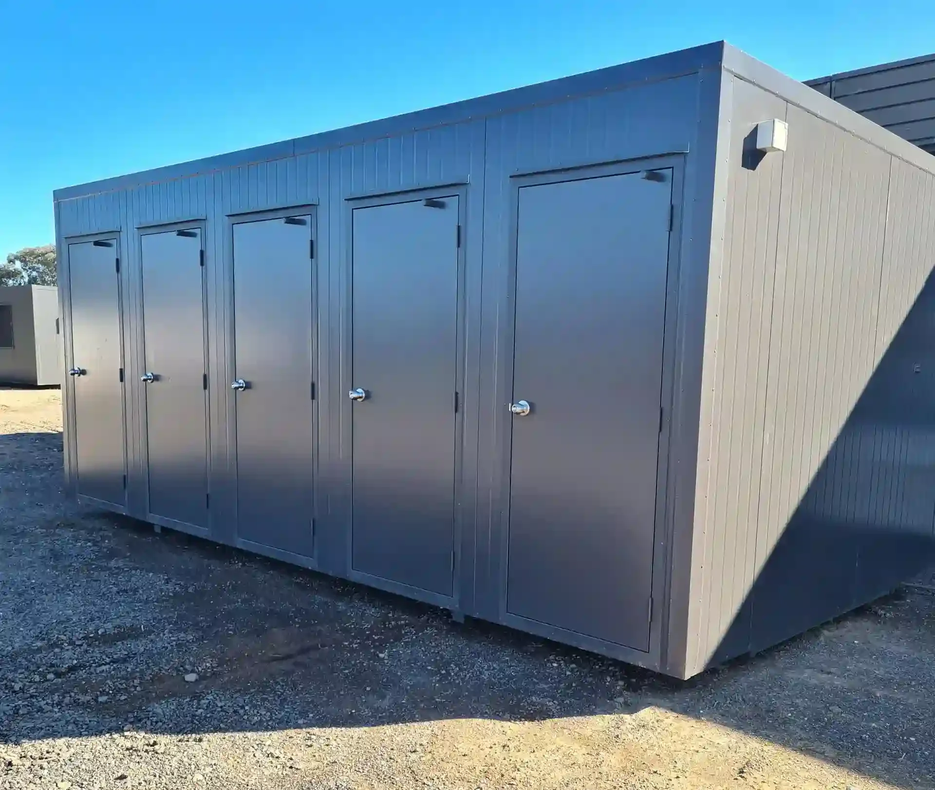 service-portable-tolites-side-image-01